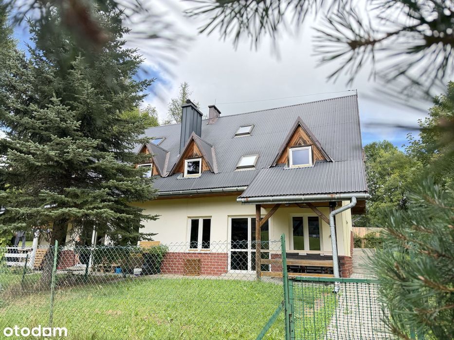 Dom bliźniak (połówka) w Kościelisku Karpielówka z widokiem na Giewont