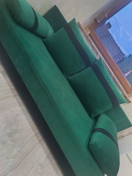 Sofa zielona z funkcją spania
