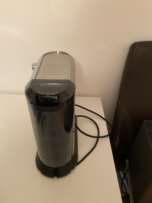 Кавоварка ріжкова Delonghi EC 685.M