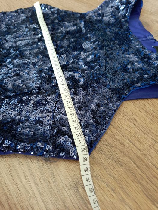 Cekinowa sukienka idealna na imprezę, New Look, rozmiar S