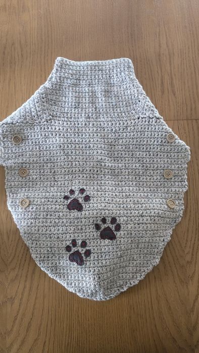 Wełniane ubranko dla psa