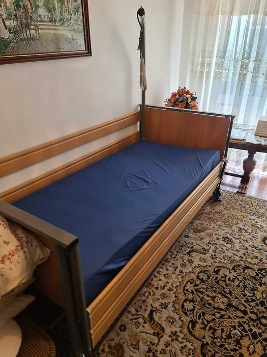 Cama hospitalar TEKVOR Care  Ecofit S Low 100 com colchão anti-escara