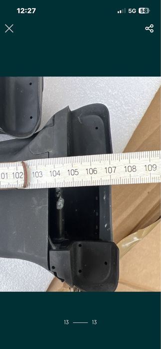 Thule WingBar Edge 958x na relingi Audi A4 B8