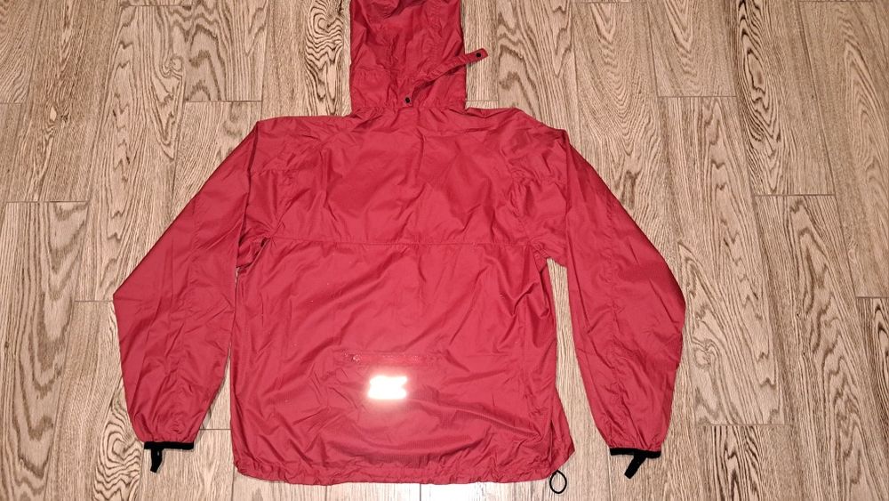 Бігова волого захисна вітровка MIZUNO