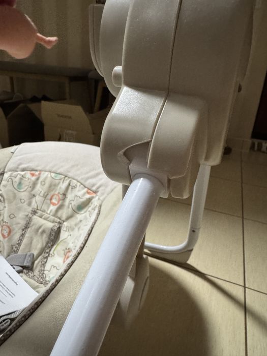 Дитячий шезлонг від народження