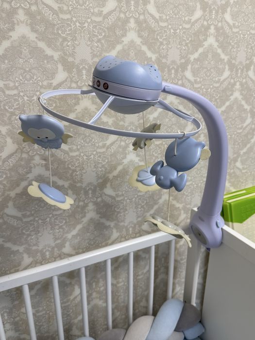 Музичний мобіль infantino з проектором