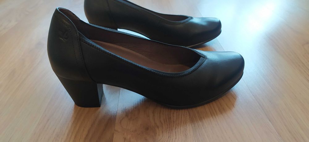 Туфли женские из натуральной кожи Caprice (Германия)