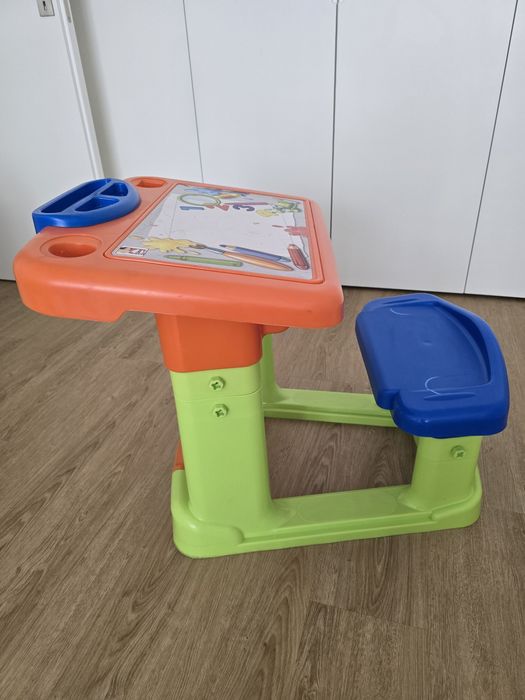 Secretária infantil