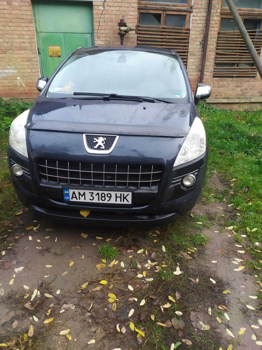 Автомобіль Пежо 3008