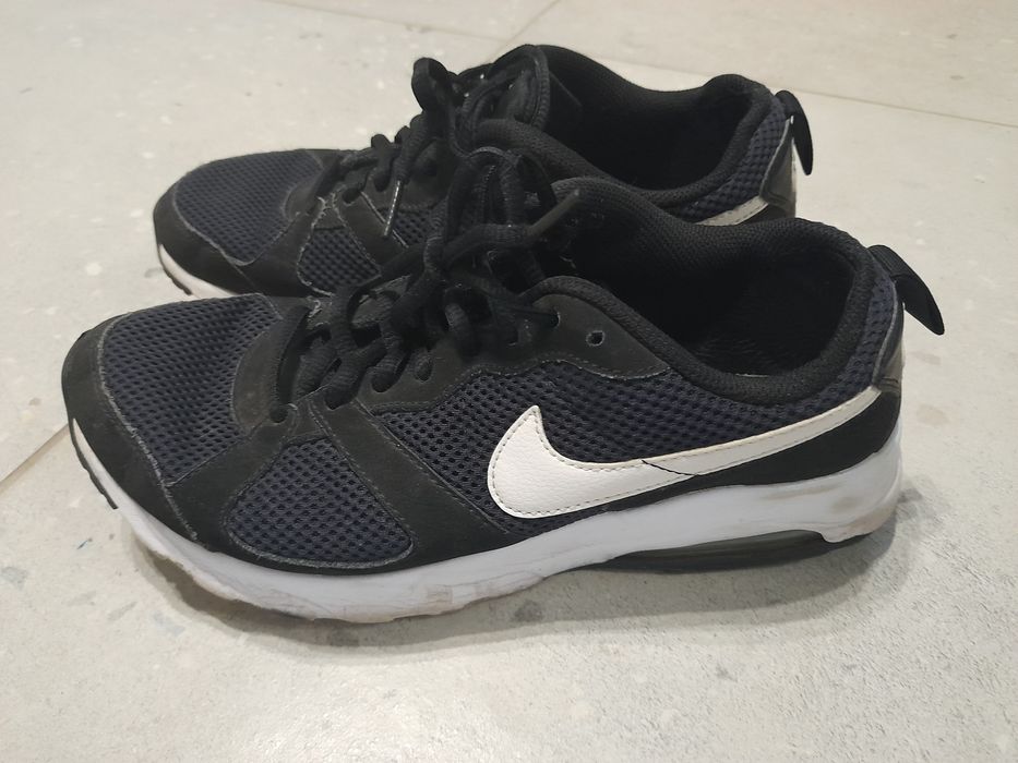 Демісезонні кросівки nike