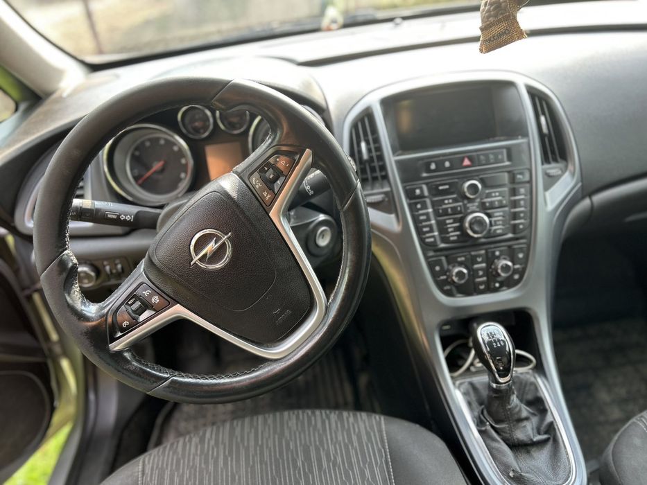 Opel Astra j 1,6