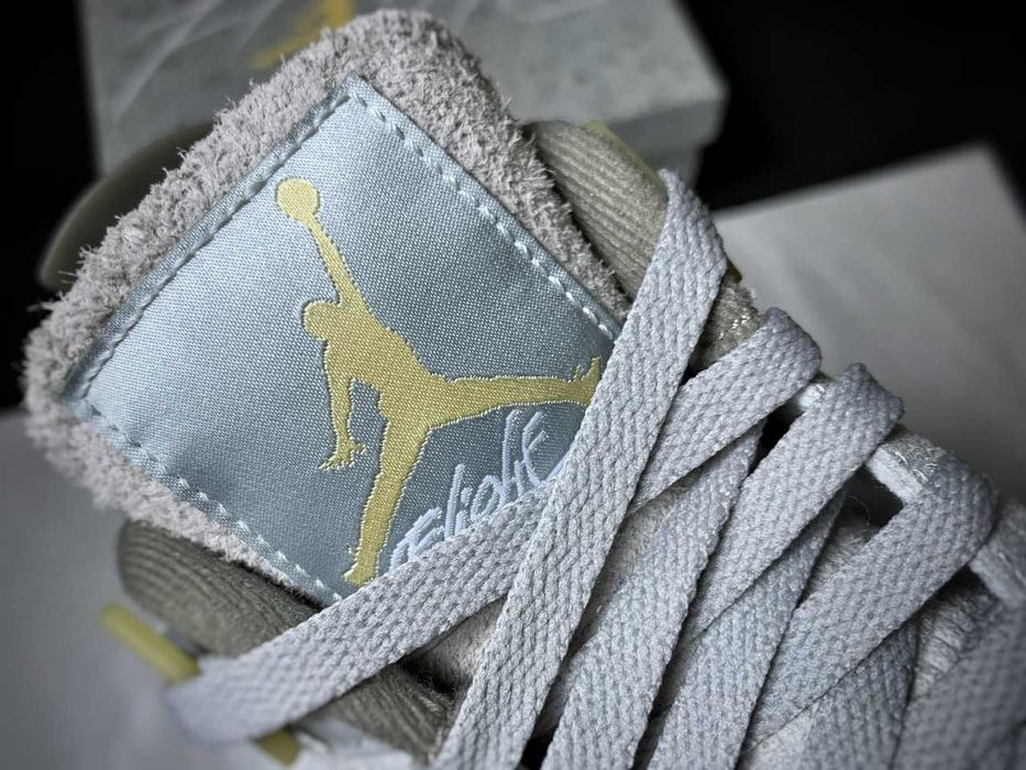 Jordan 4 Photon Dust