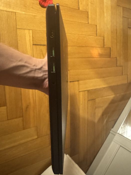 Razer Blade 15 Advanced | i7-9750H | RTX 2070 | 16 GB RAM | 256 GB SSD