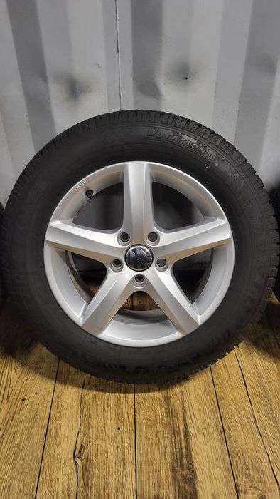 Felgi VW 16" 5x112 z oponami 215/60 R16 Passat B8 B7 CC Superb