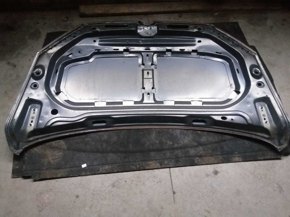 Капот передній Volkswagen Turan