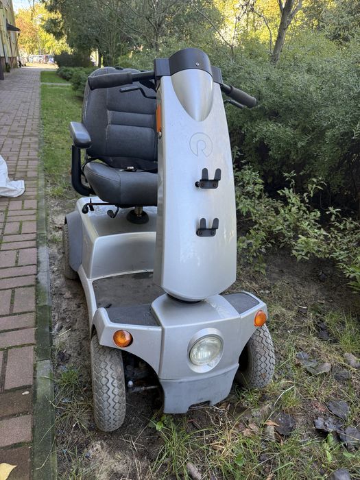 Wózek inwalidzki elektryczny