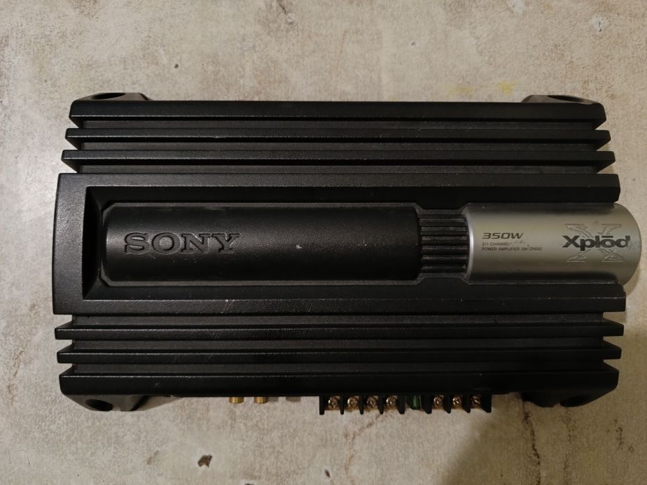 Автомобильный 2х-канальный усилитель