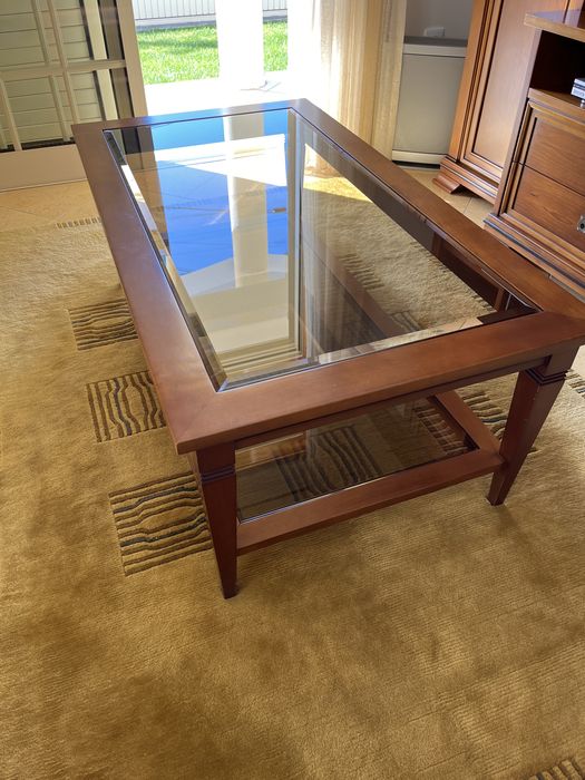 Mesa de centro cerejeira e vidro