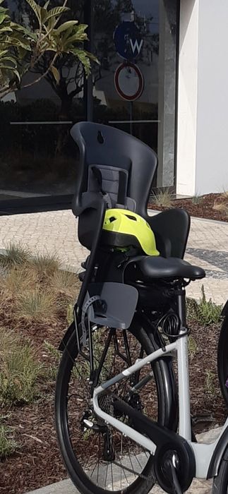 Cadeira de Criança para Bicicleta e capacete