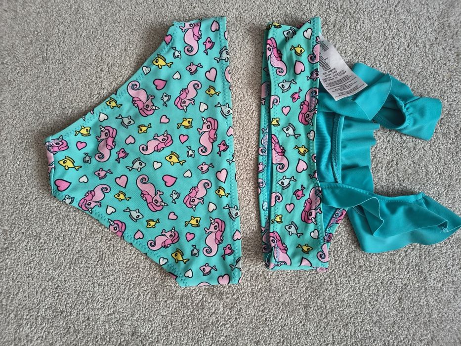 Bikini 110/116 + gratis