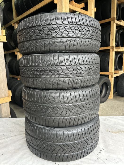 275/35/19, 245/40/19 Pirelli SottoZero3, 2023-2025рік