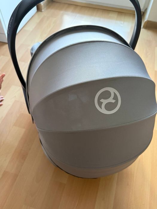 Fotelik/nosidelko Cybex cloud Z