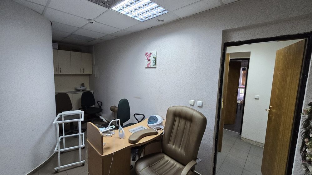 Здам салон вул.Довженко