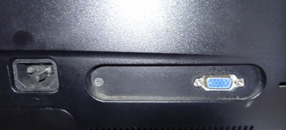 Monitor LCD ASUS 19 polegadas