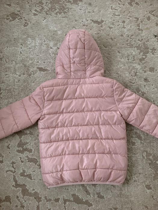 Куртка для дівчинки 140 см в гарному стані