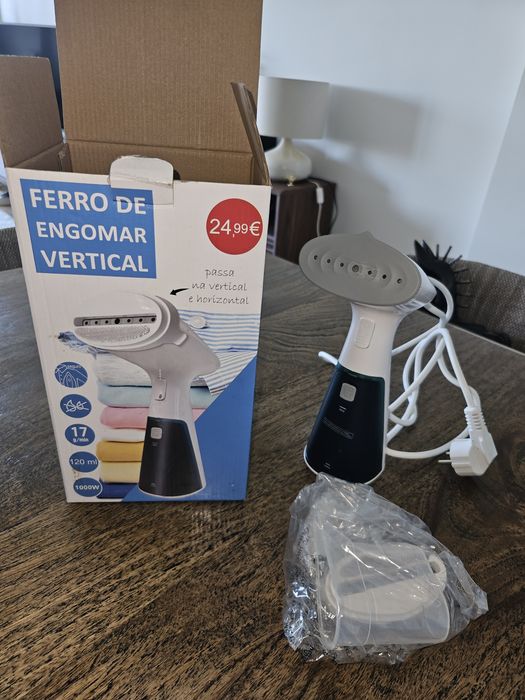 Ferro de engomar vertical