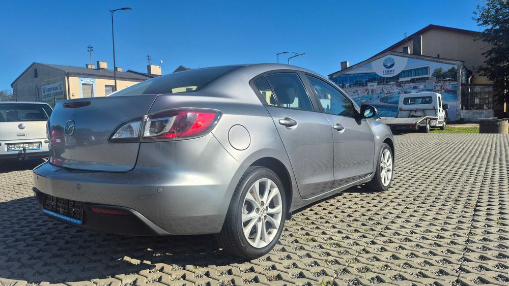 Mazda 3  1.6 benzyna bezwypadkowy super stan