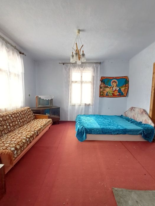 Продаж цегляного будинку