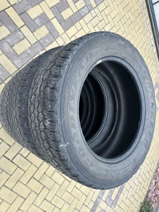 285/55r20 покришки резина комплект