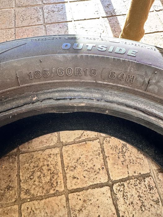 2 Pneus 185/60R15 84H usados