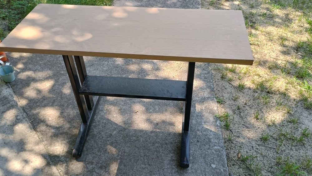 Stolik pod telewizor