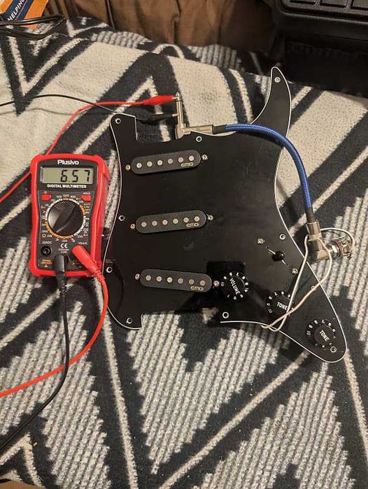 EMG ST-65 Passive Prewired Stratocaster Pickguard Set, Black пікгард