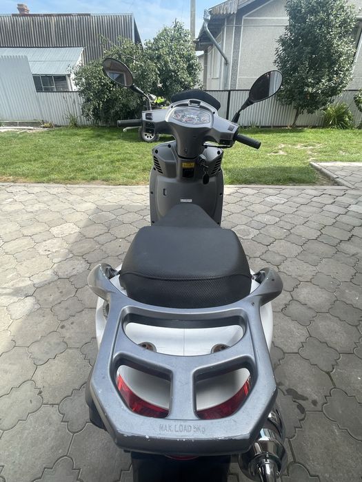 Продам Скутер Пежо 125