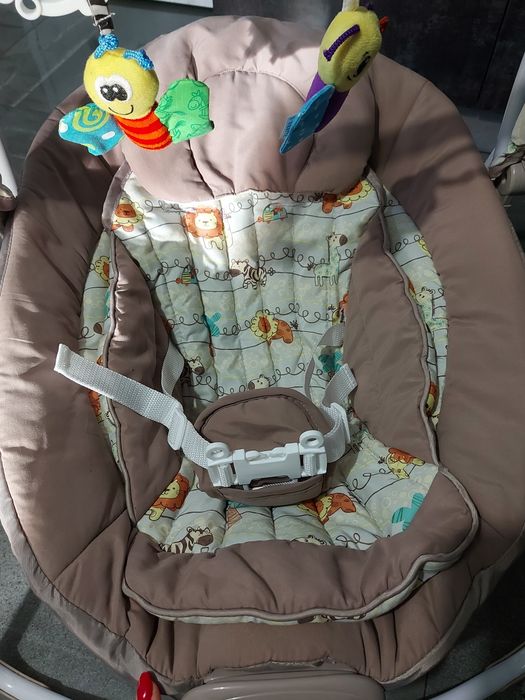 Baby Mix huśtawka elektroniczna, leżaczek z melodiami i wibracjami