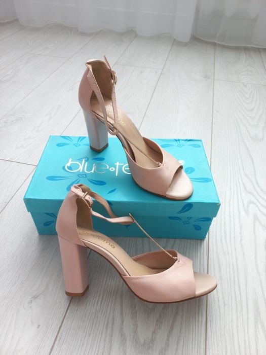 Босоніжки жіночі 38р, натуральна шкіра