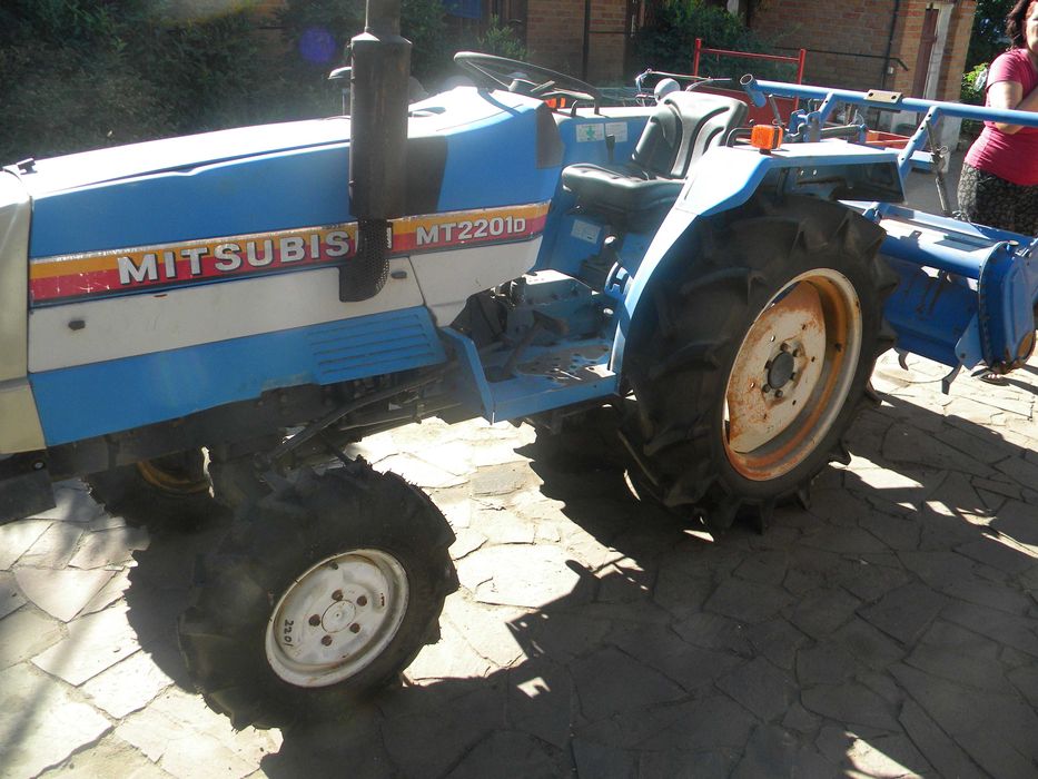 японский мінітрактор мітсубісі мт 2201