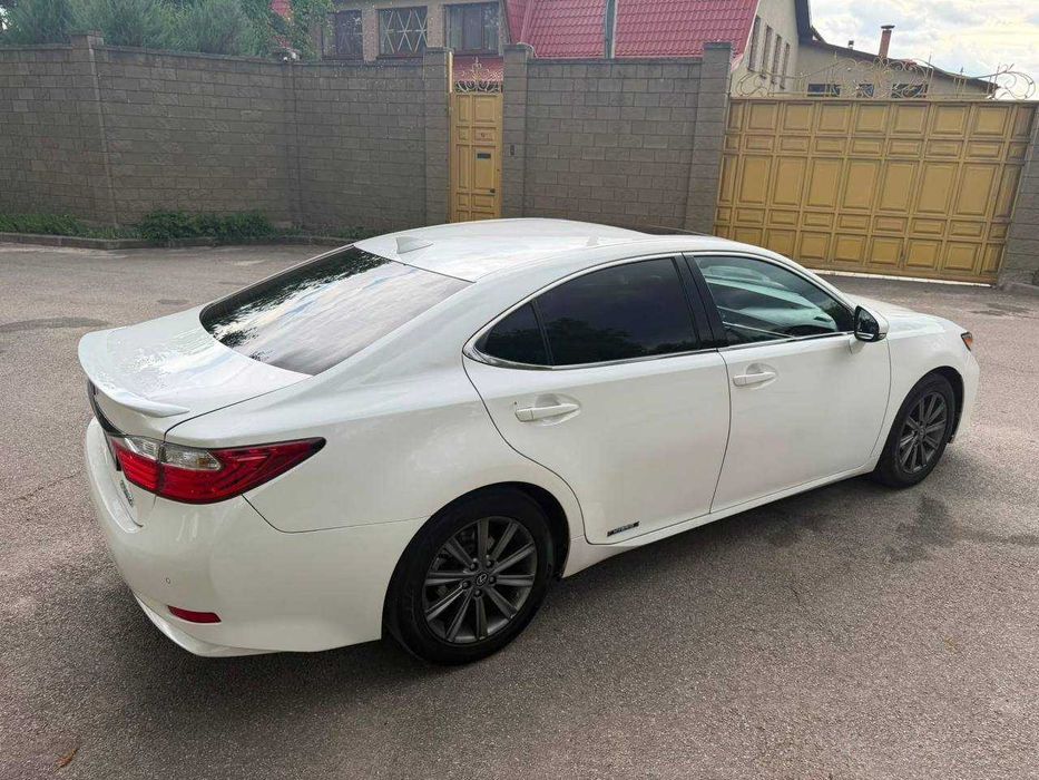 Lexus ES 300h | 2015 рік | Гібрид + ГБО | Автомат