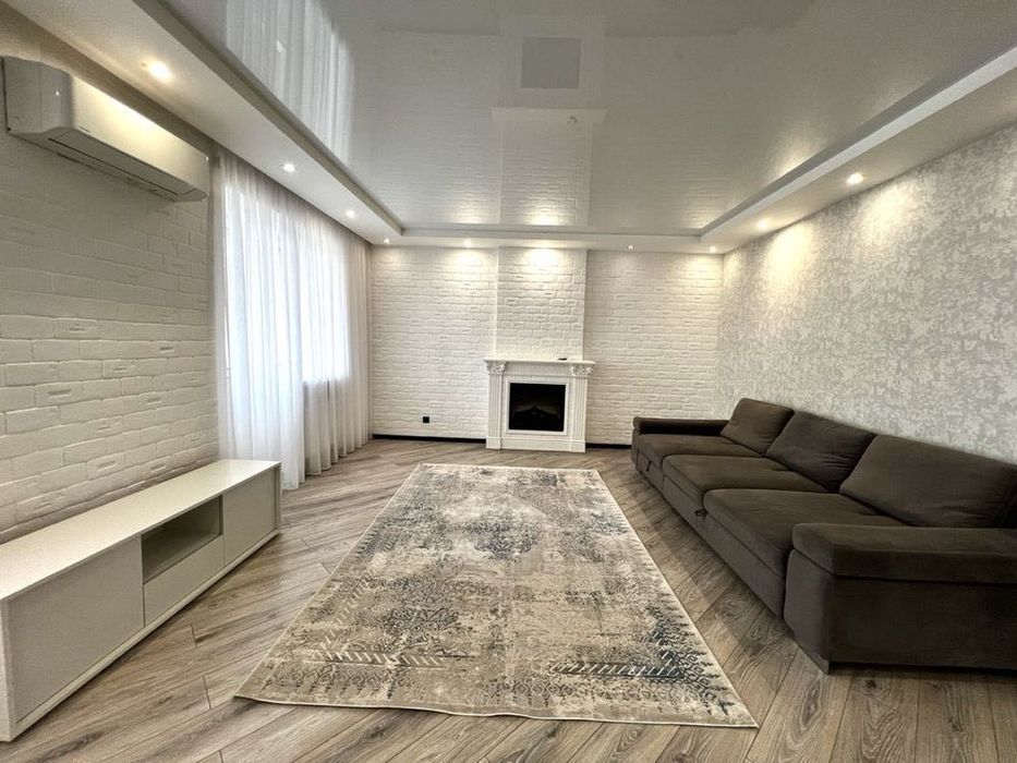 Продаж 3-кімнатної квартири з ремонтом!