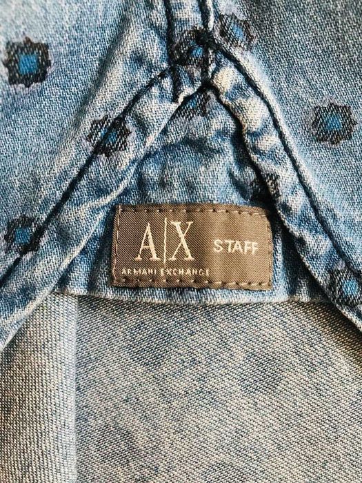 Синяя рубашка Armani Exchange с узором