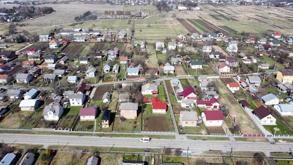 Ділянки 24 сот.землі та будинку  по вул. Шашкевича 150 у с. Дуліби