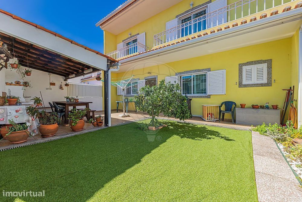 Moradia T5 para venda