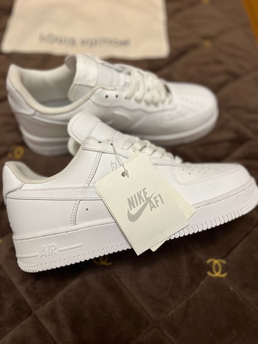 Кросовки Nike нові