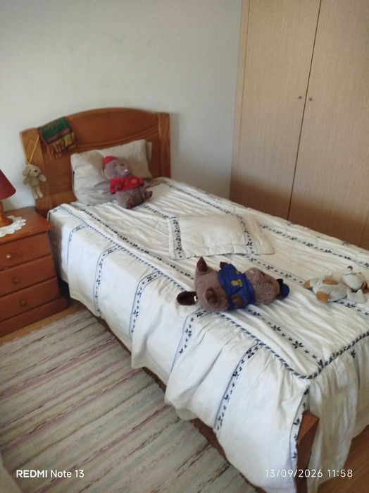Cama solteiro com colchão