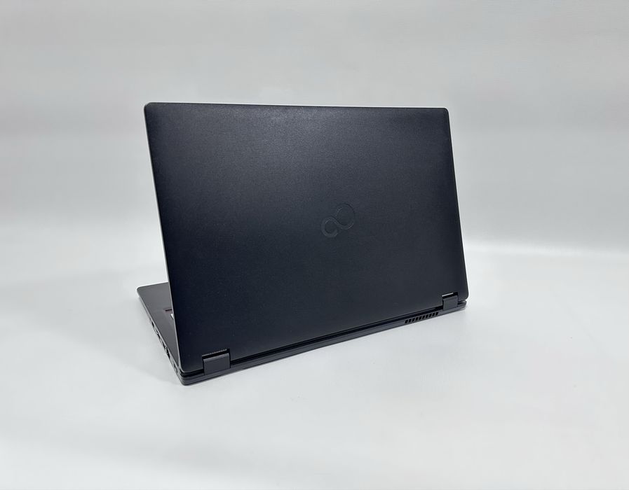 Ноутбук Fujitsu E559 15.6" IPS i5-8265U 16GB DDR4/256GB SSD M.2 NVME
