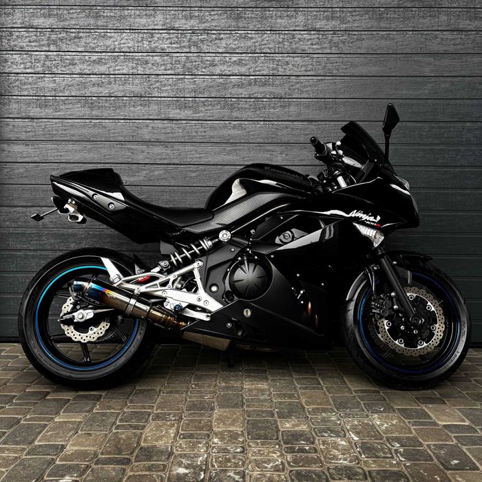 Продам мотоцикл Kawasaki Ninja 400R (0685)