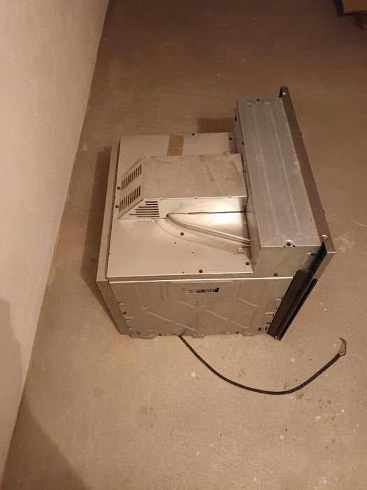 Forno indesit novo